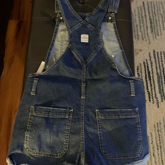 NWT Union Bay Size Medium short overalls. - Picture 4 of 6